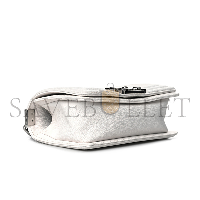 CHANEL CAVIAR QUILTED SMALL BOY FLAP WHITE A67085 B10211 10601 (20*12*8cm)